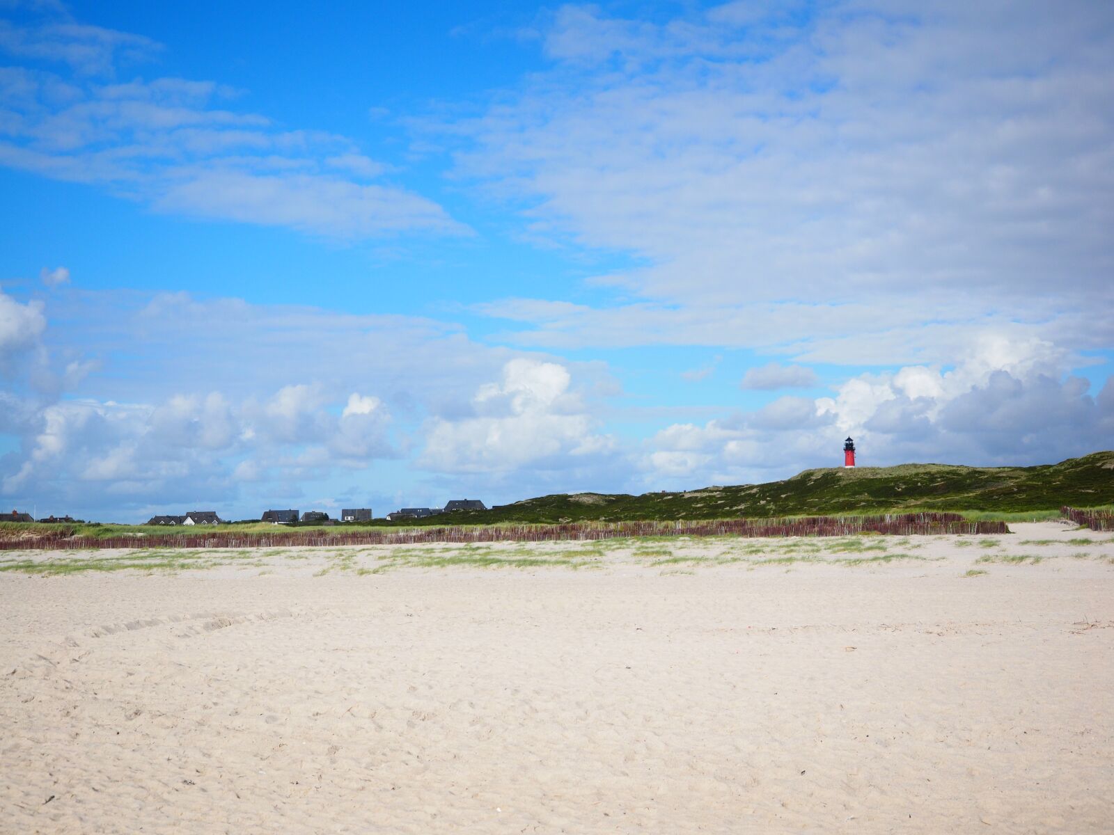 Olympus OM-D E-M1 + Olympus M.Zuiko Digital ED 12-40mm F2.8 Pro sample photo. Hörnum, beach, sylt photography