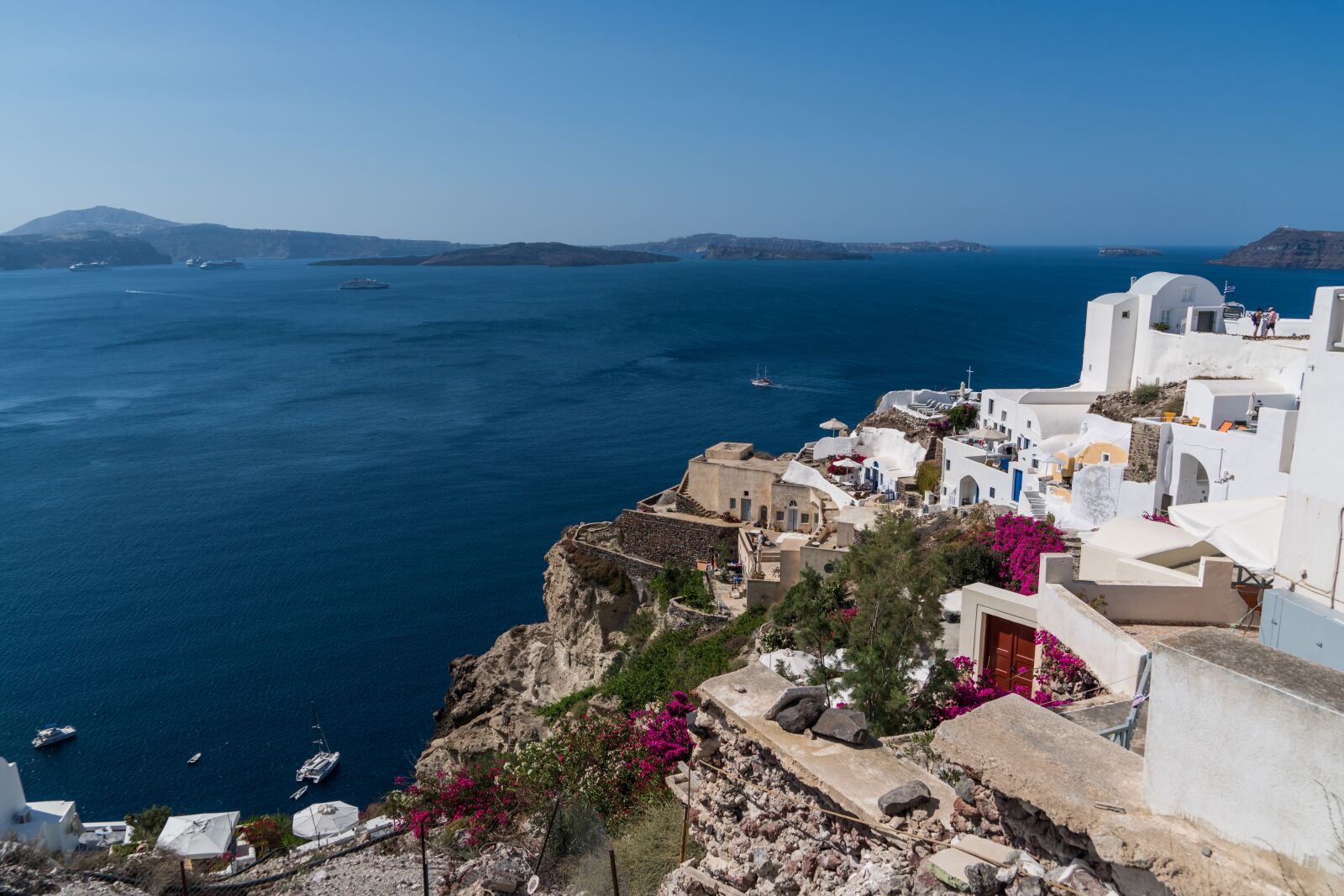 Sony a7R II + Sony FE 24-240mm F3.5-6.3 OSS sample photo. Santorini, oia, greece photography