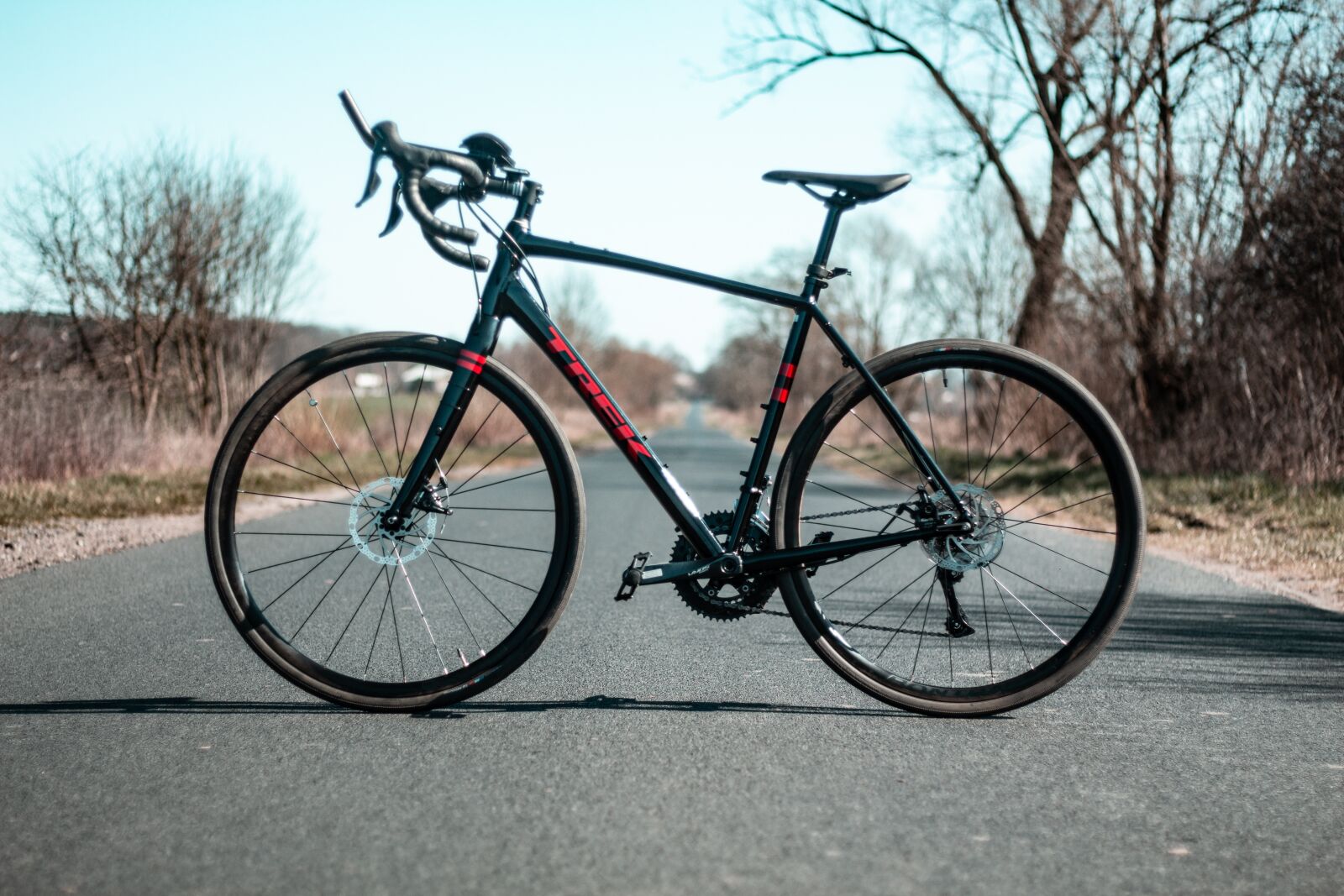 Canon EOS 700D (EOS Rebel T5i / EOS Kiss X7i) sample photo. Bike, way, asphalt photography