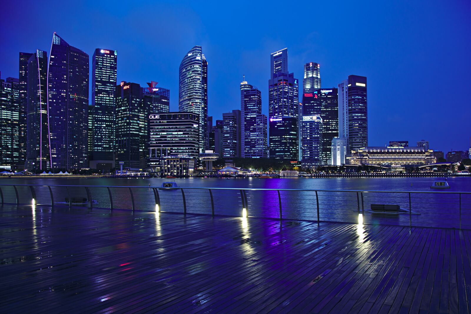 Canon EOS 6D + Canon EF 24-105mm F4L IS USM sample photo. Skyscrapers, singapore, night photography