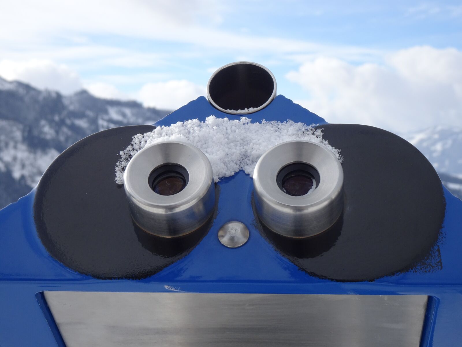 Sony Cyber-shot DSC-WX500 sample photo. Winter, view, binoculars photography