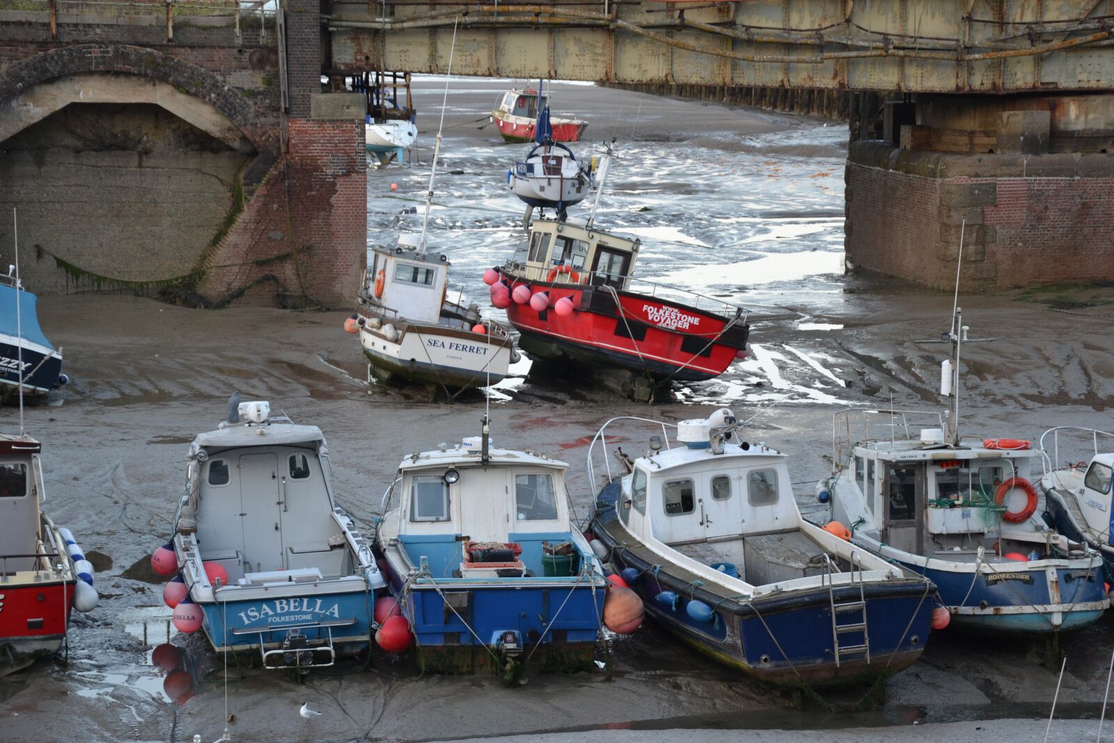 Nikon D3100 sample photo. South-england, folkestone, low tide photography
