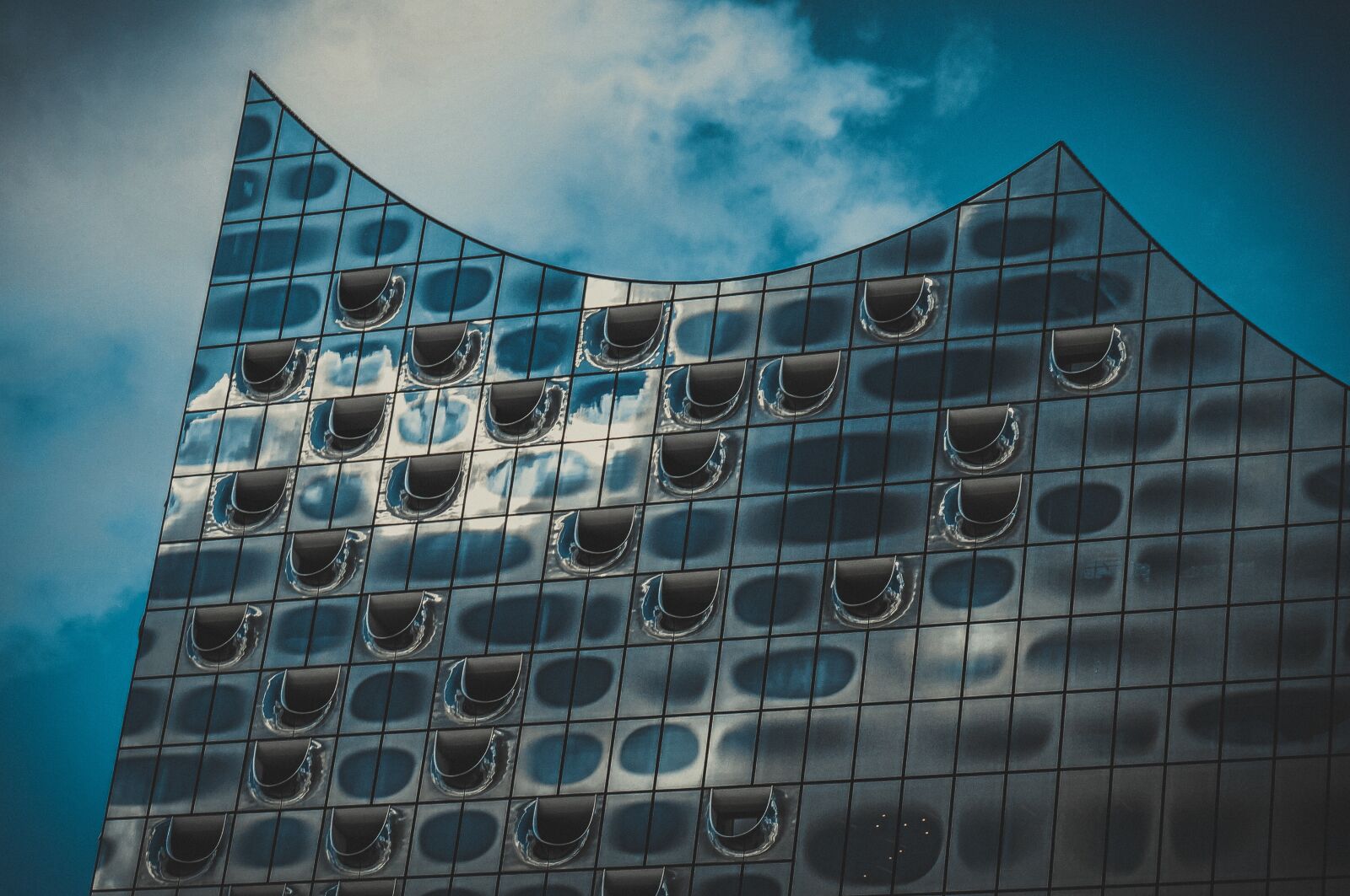 Sony Alpha NEX-3N sample photo. Hamburg, city trip, architecture photography