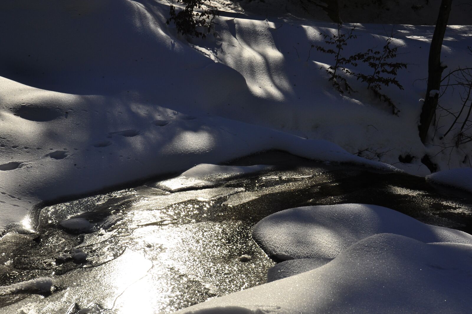Nikon D90 sample photo. Winter, water, ice photography