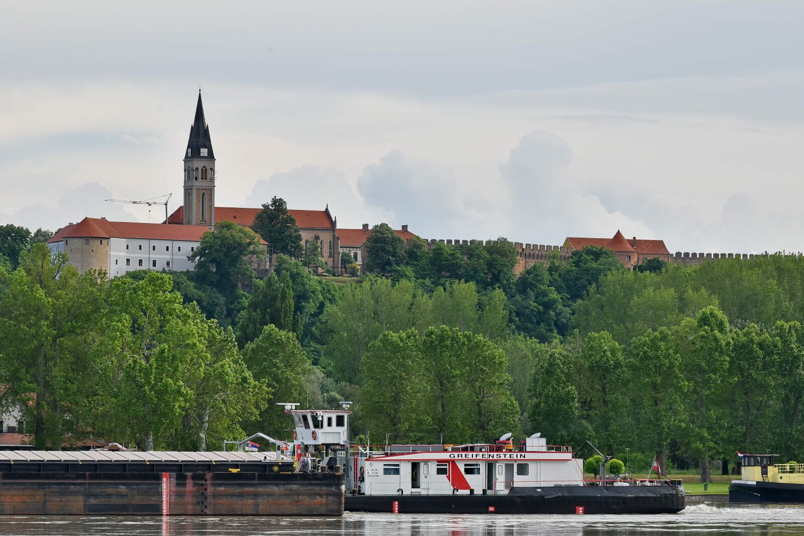 Nikon D5500 sample photo. Barge, castle, church tower photography