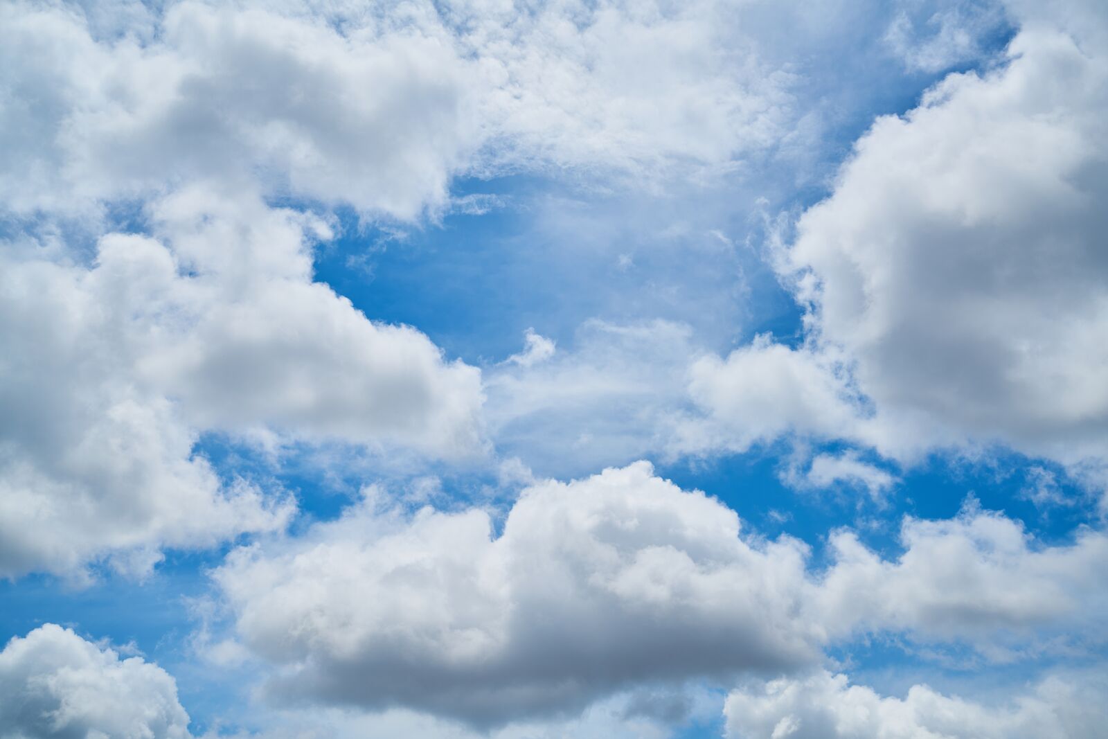 Sony a7R II sample photo. Cloud, blue, composition photography