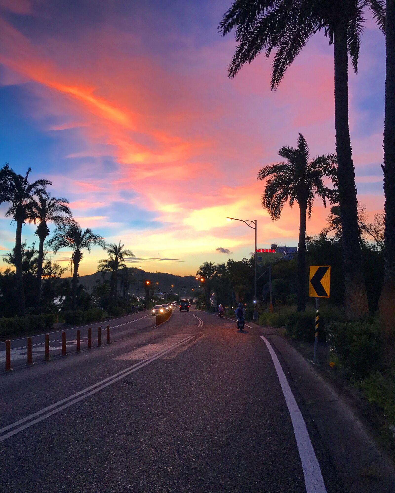 iPhone 7 Plus back dual camera 3.99mm f/1.8 sample photo. Sunset, highway, twilight photography