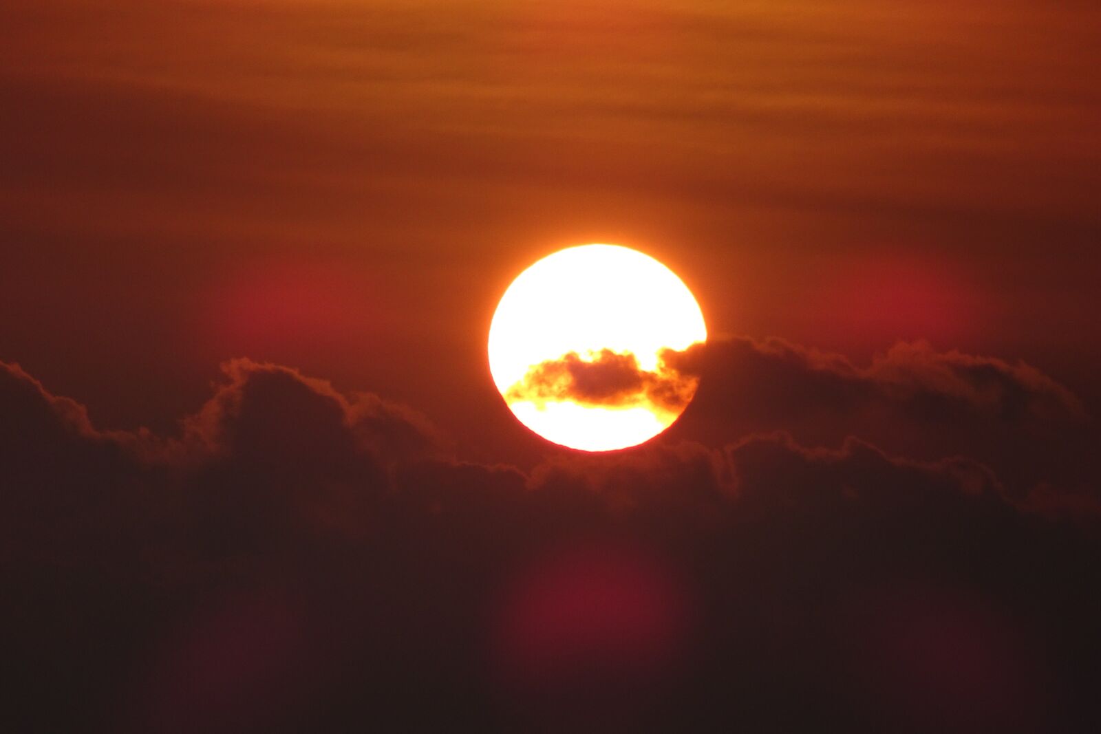 Sony Cyber-shot DSC-HX90V sample photo. Sunset, dusk, glow photography