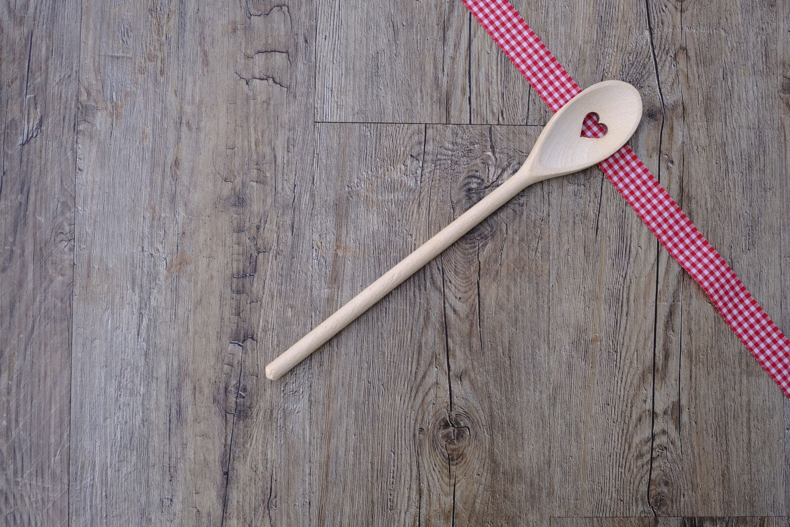 Fujifilm XF 18-55mm F2.8-4 R LM OIS sample photo. Spoon, wooden spoon, cutlery photography