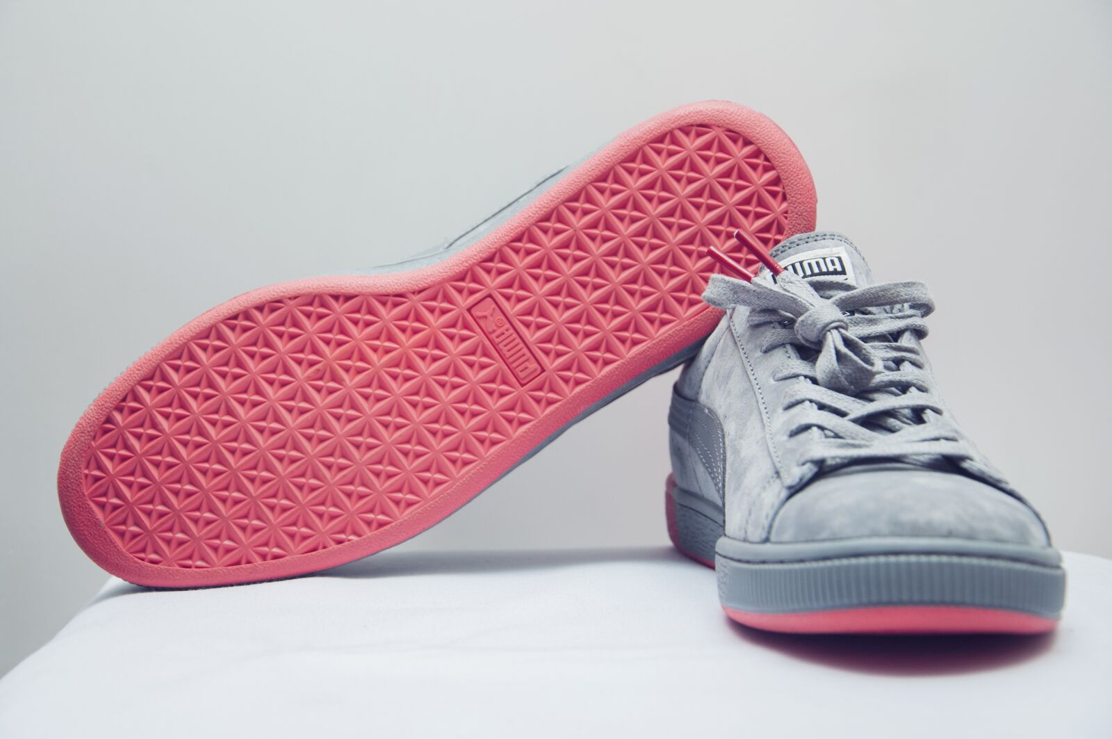 Nikon D90 sample photo. Puma, dove, sneakers photography
