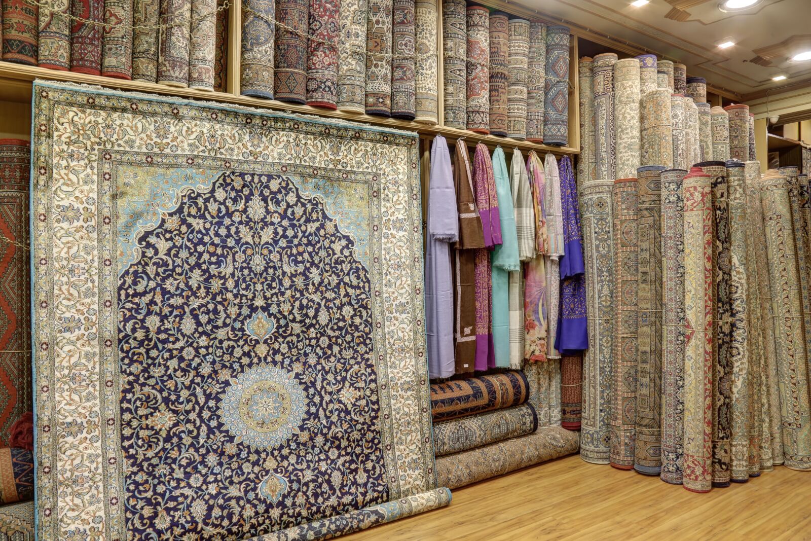 Canon EOS 6D + Canon EF 24-105mm F4L IS USM sample photo. Carpets showroom, rugs showroom photography