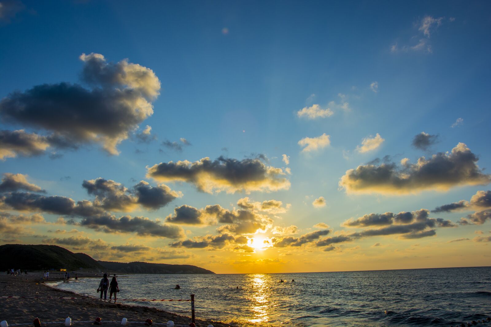Nikon D5200 sample photo. Cloud, beach, marine photography
