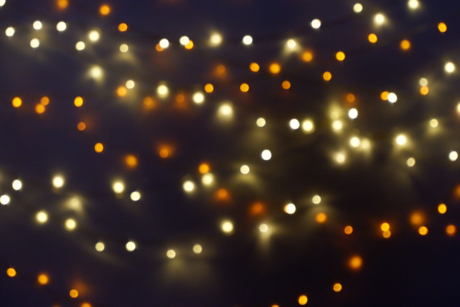 Fujifilm X-A5 sample photo. Bokeh, lights, glitter photography