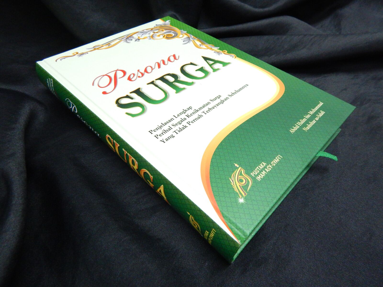 Nikon Coolpix L820 sample photo. Books, reading, knowledge photography
