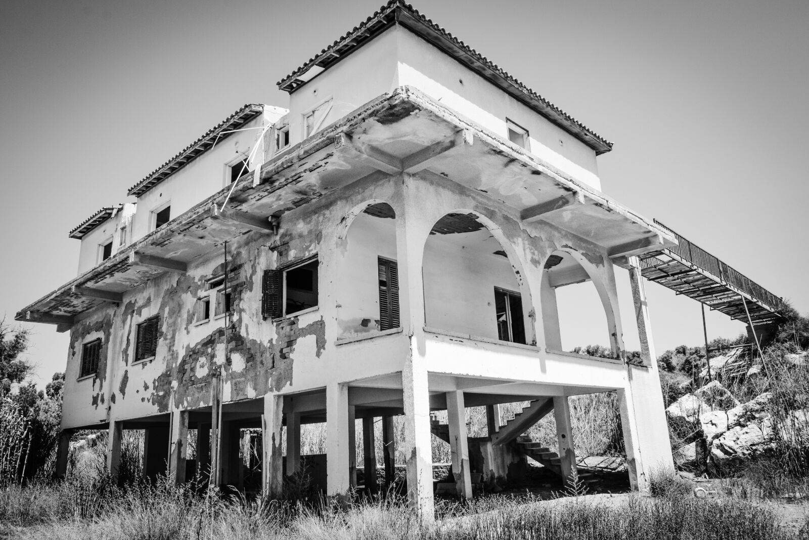 Nikon D3300 sample photo. House, destroyed, abandoned photography
