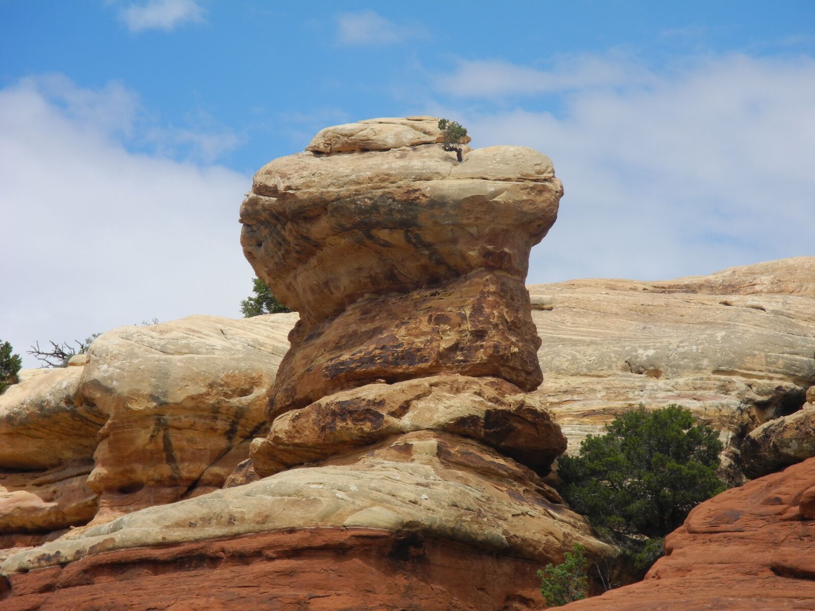 Nikon Coolpix P7000 sample photo. Rock, canyon country np photography
