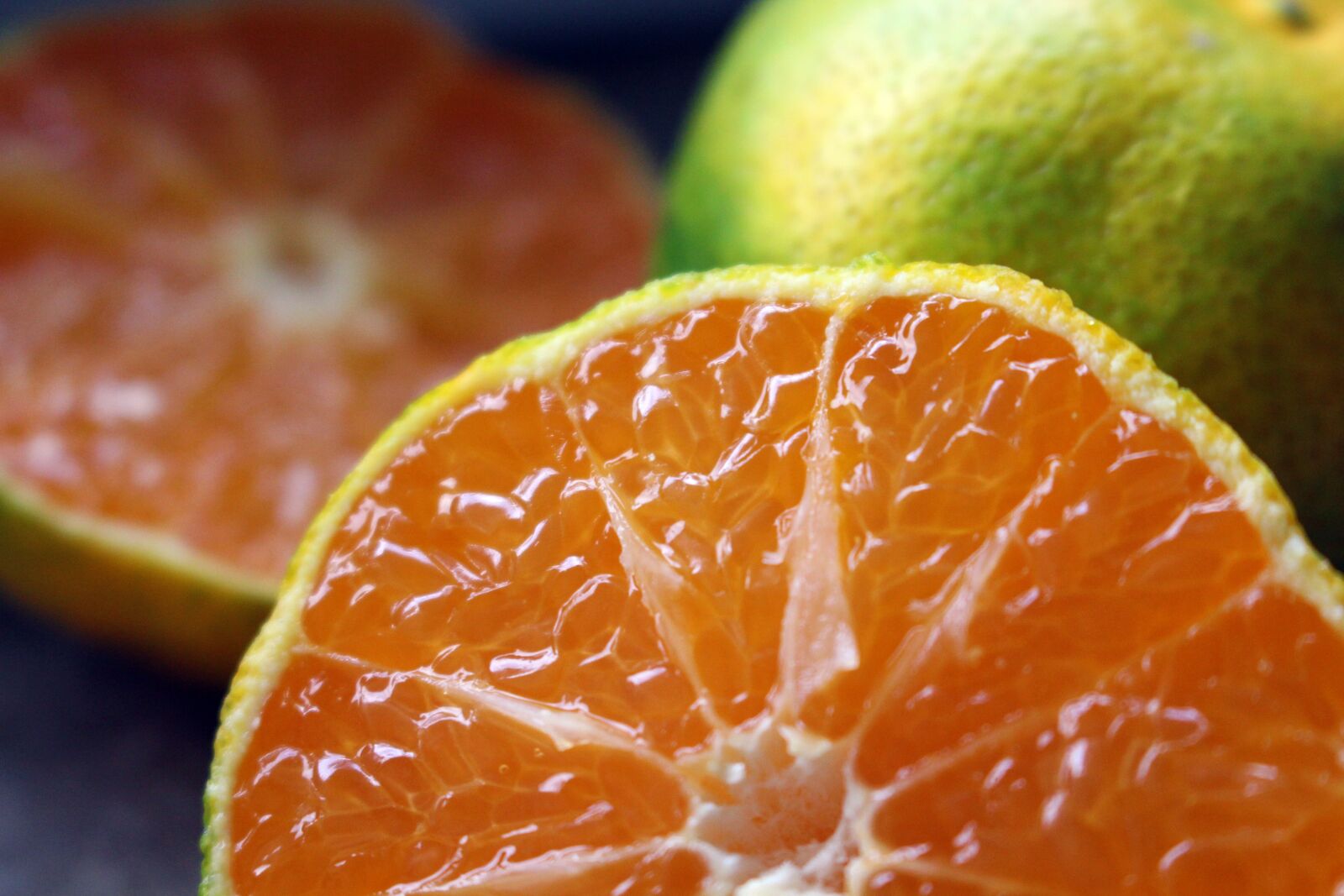 Canon EOS 700D (EOS Rebel T5i / EOS Kiss X7i) sample photo. Green tangerine, citrus fruit photography