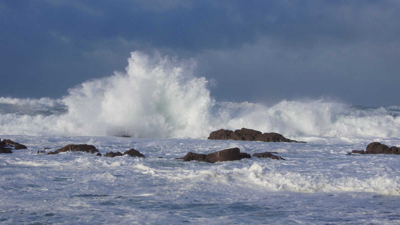 Sony Alpha DSLR-A580 sample photo. Sea, surf, storm photography
