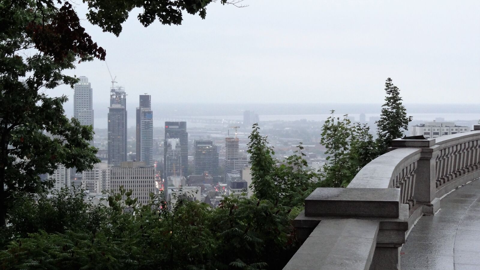 Sony Cyber-shot DSC-HX9V sample photo. Downtown, park, scenery photography