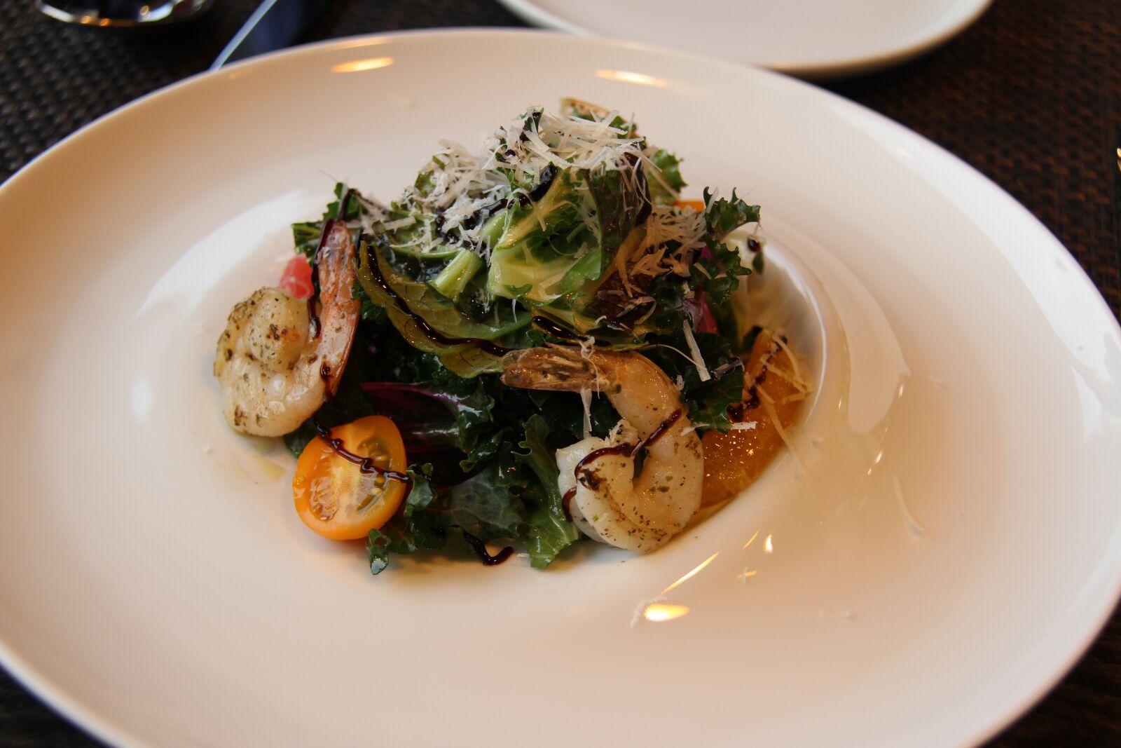 Canon EF-S 18-200mm F3.5-5.6 IS sample photo. Salad, shrimp salad, vegetable photography