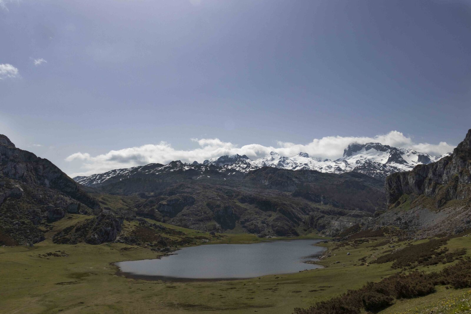 Canon EF-S 18-200mm F3.5-5.6 IS sample photo. Lakes, asturias, covadonga photography
