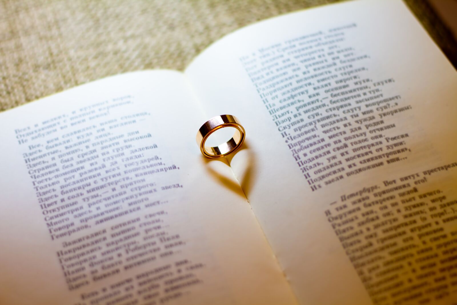 Canon EOS 7D + Canon EF 50mm F1.8 II sample photo. Engagement, rings, wedding photography