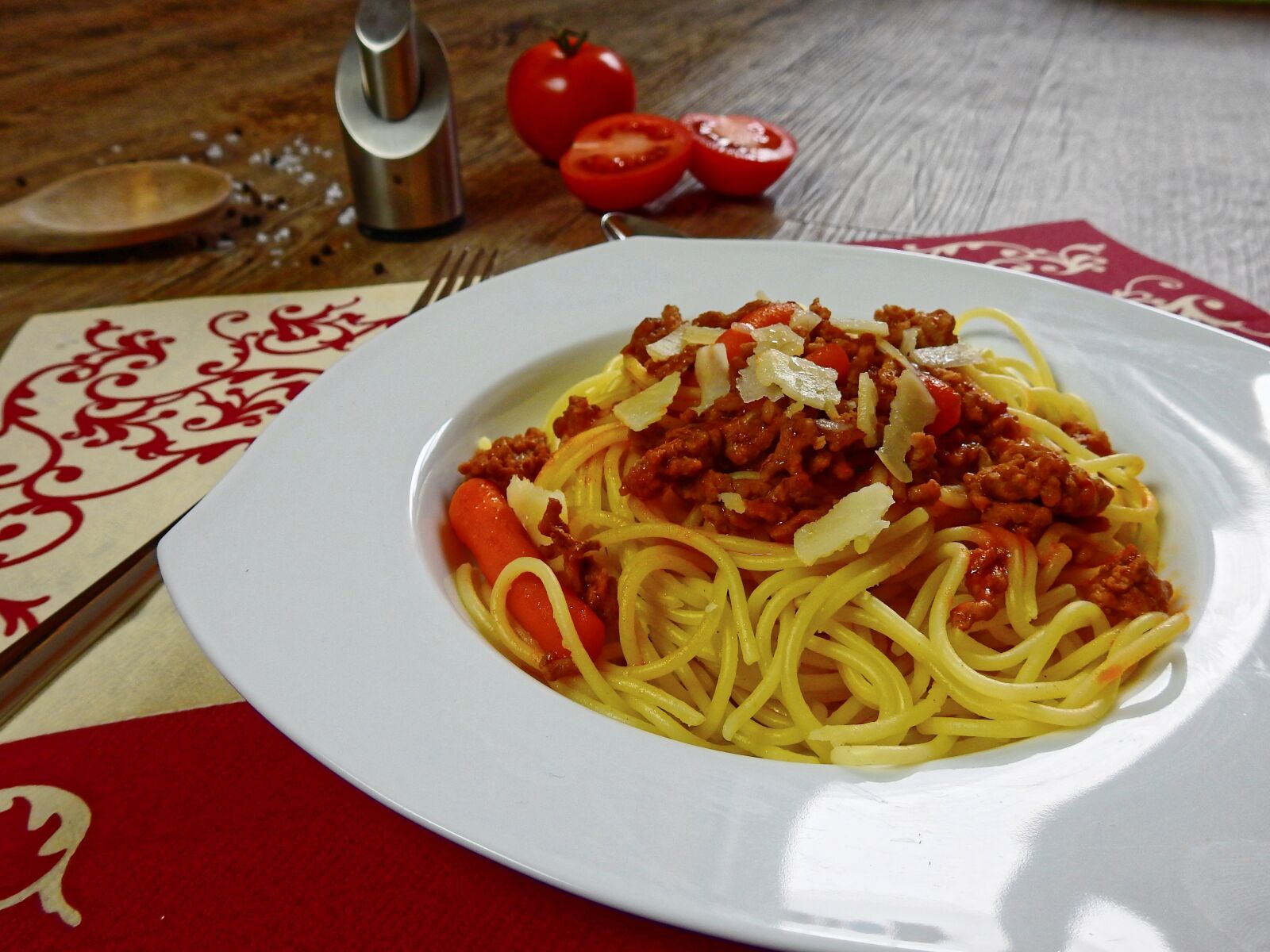Nikon Coolpix P900 sample photo. Pasta, noodles, spagetti photography