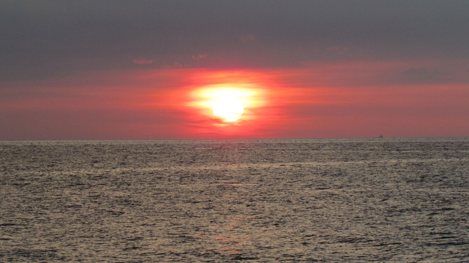 Canon PowerShot SX30 IS sample photo. Sunset, beach, holiday photography