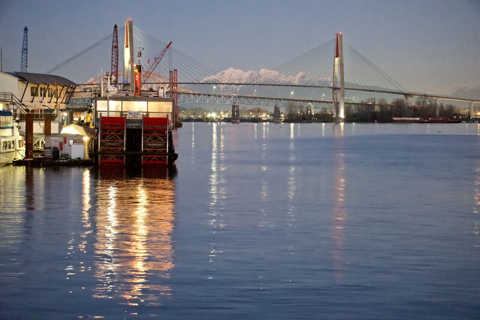 Sony E 55-210mm F4.5-6.3 OSS sample photo. Quayside, new westminster, british photography