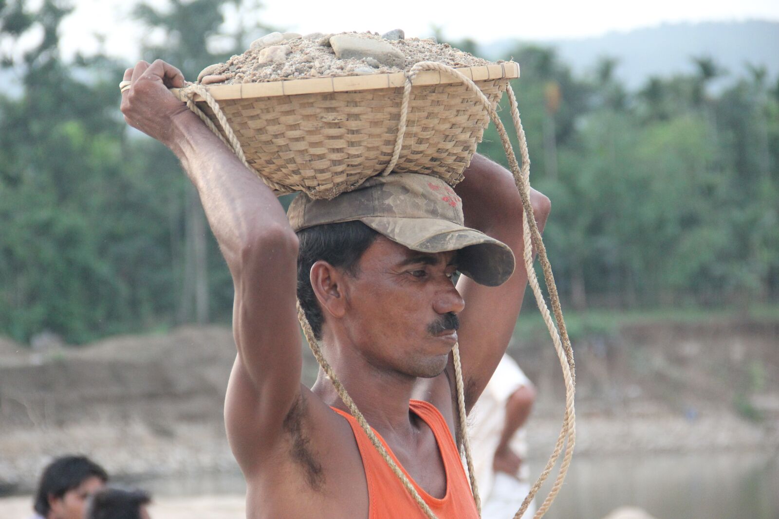 Canon EOS 60D sample photo. Lever, man, hand photography