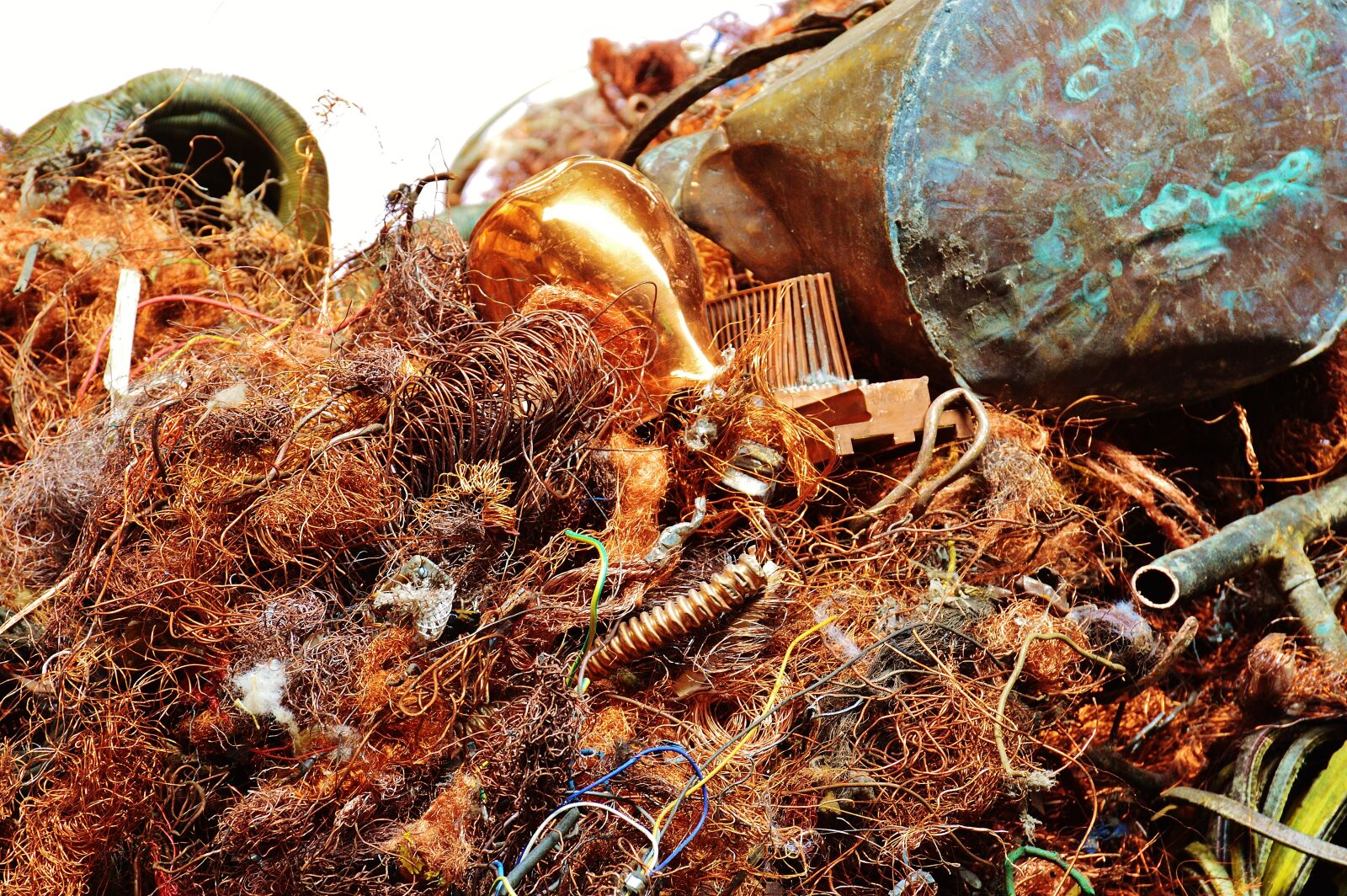 Nikon D3200 sample photo. Copper, scrap metal, scrap photography