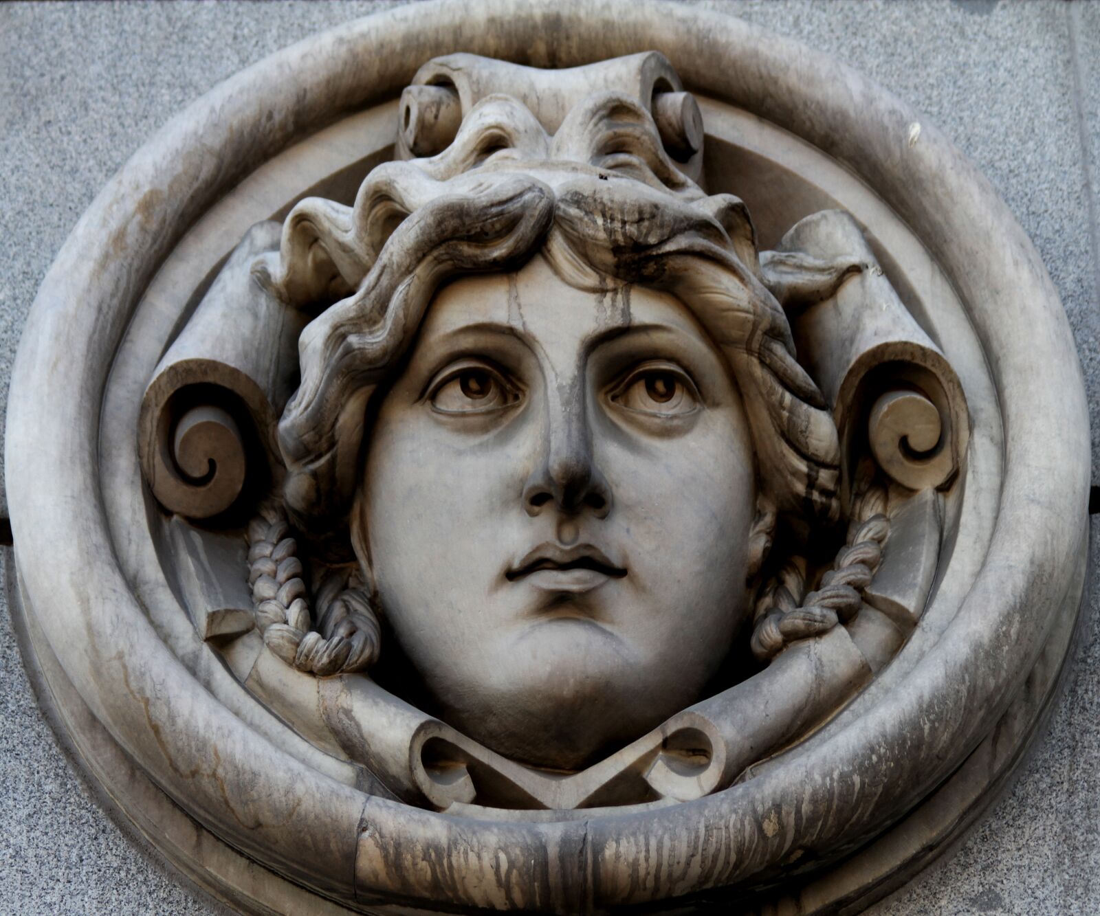 Canon EOS 7D sample photo. Carving, relief, madrid spain photography