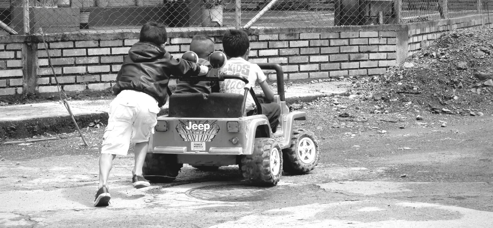 Nikon Coolpix B700 sample photo. Black and white, children photography