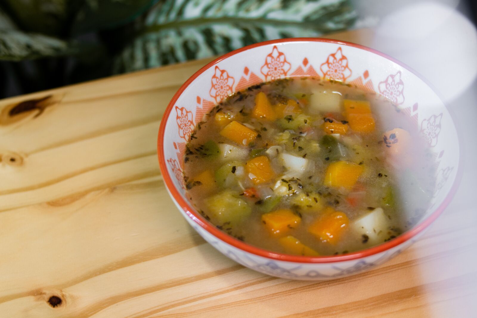 ZEISS Milvus 35mm F1.4 sample photo. Soup, vegetables, vegetable photography