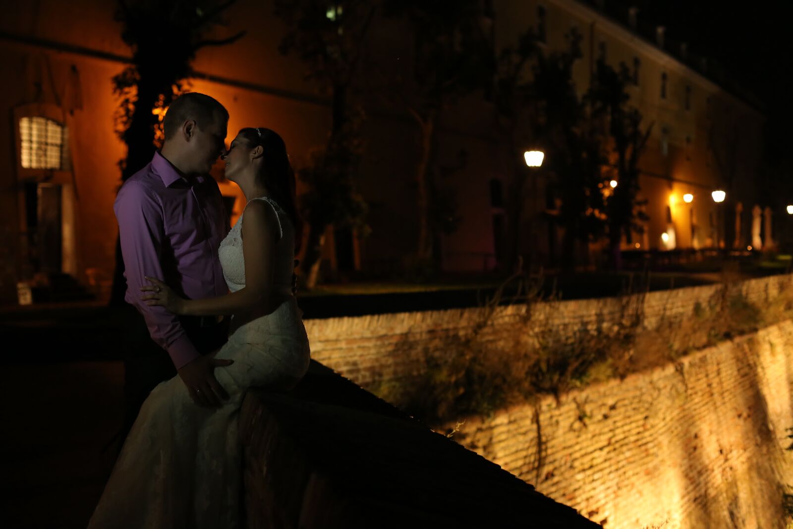 Canon EF 50mm F1.4 USM sample photo. Lady, man, kiss, night photography