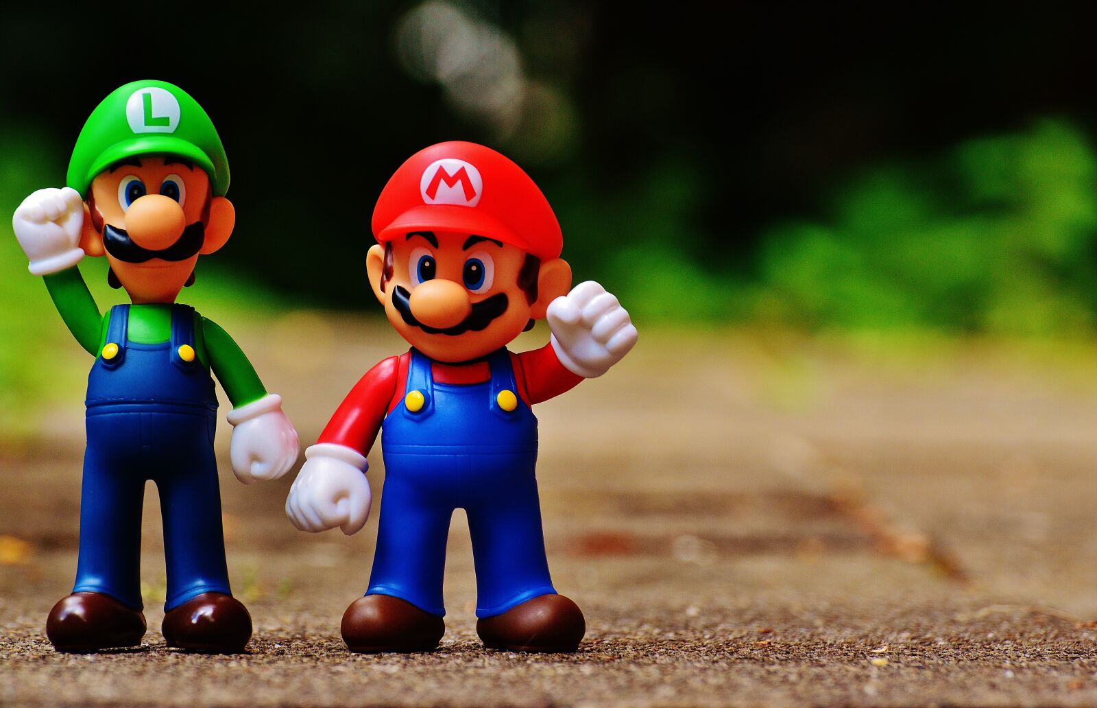 Nikon D3200 sample photo. Mario, luigi, figures photography