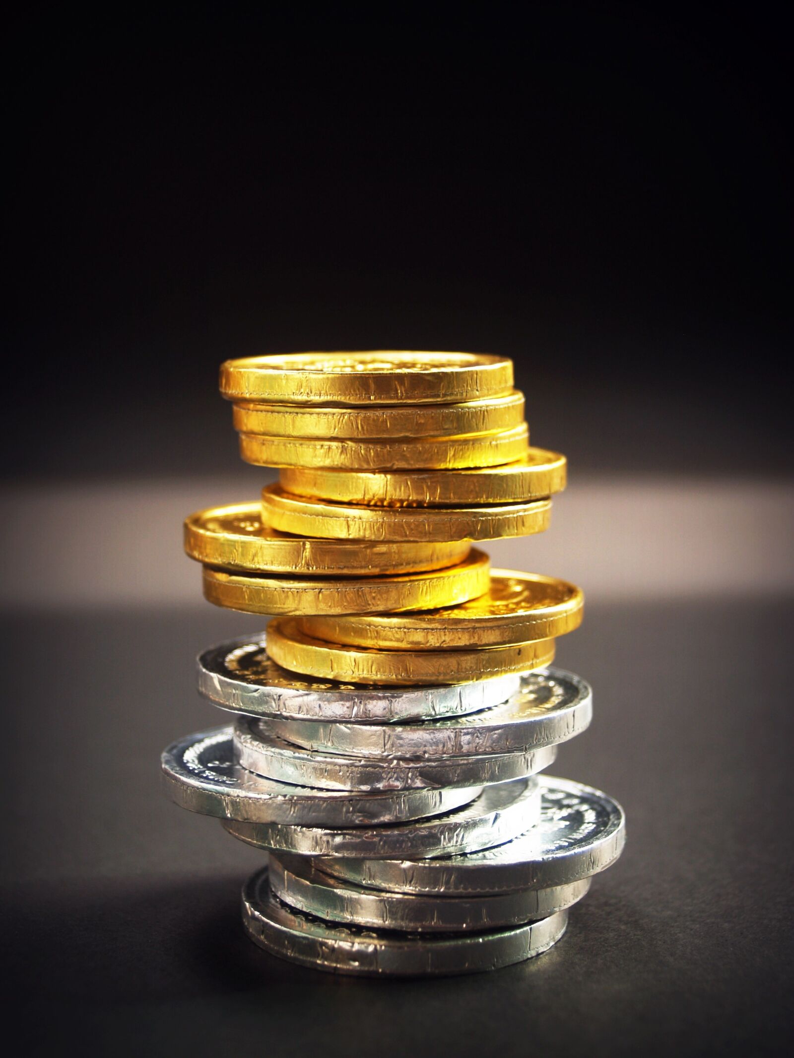 Olympus E-300 (EVOLT E-300) sample photo. Coin, gold, cash photography