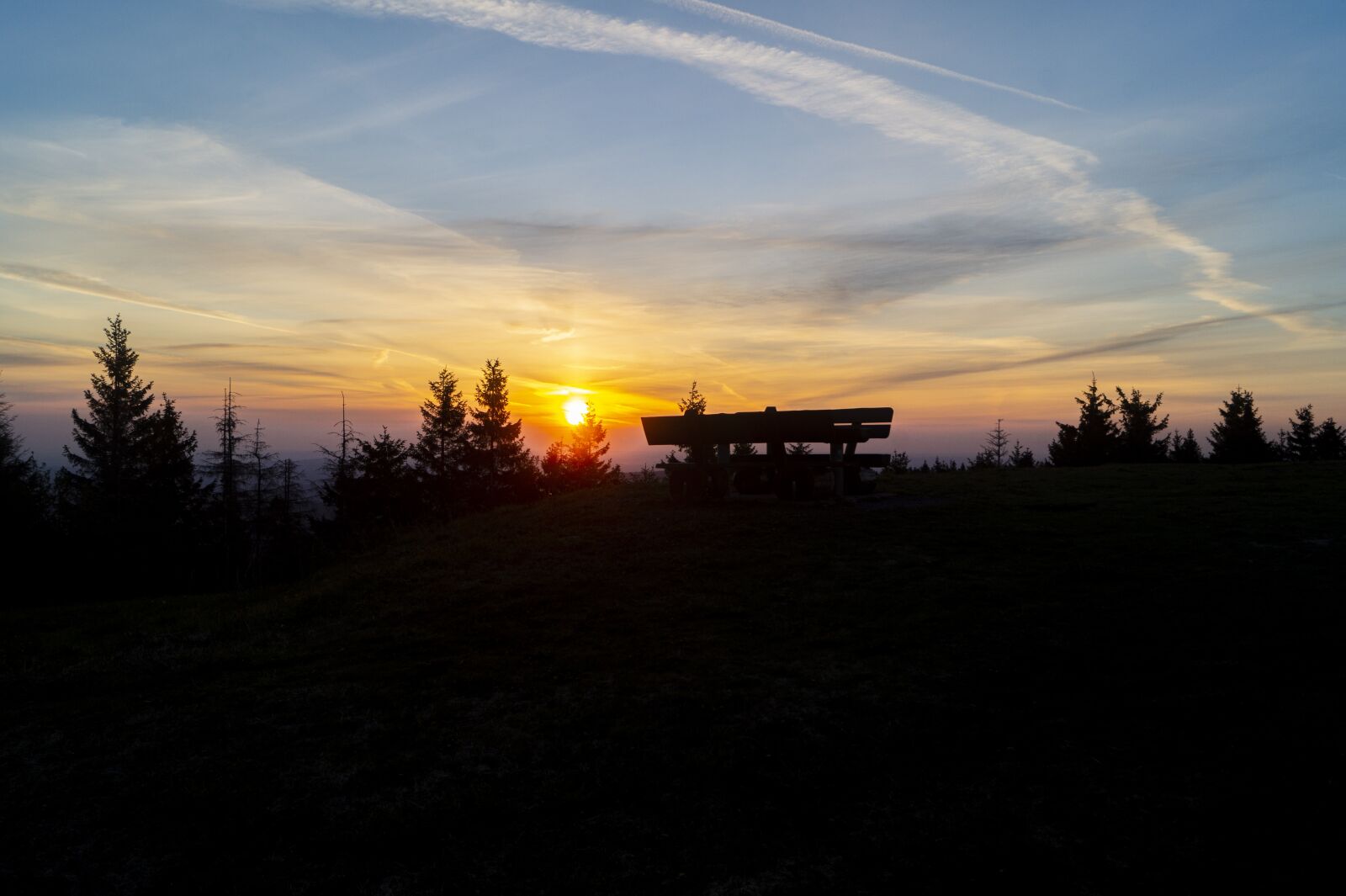 Sony DT 18-55mm F3.5-5.6 SAM II sample photo. Sunrise, landscape, mountains photography