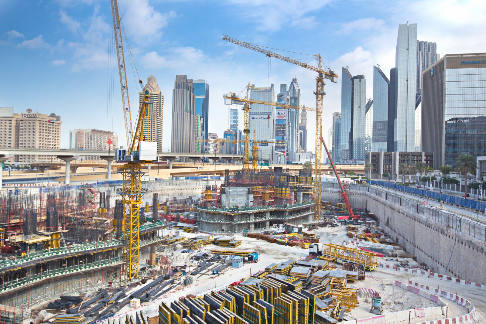 Canon EF 16-35mm F2.8L II USM sample photo. Construction, cranes, tower photography