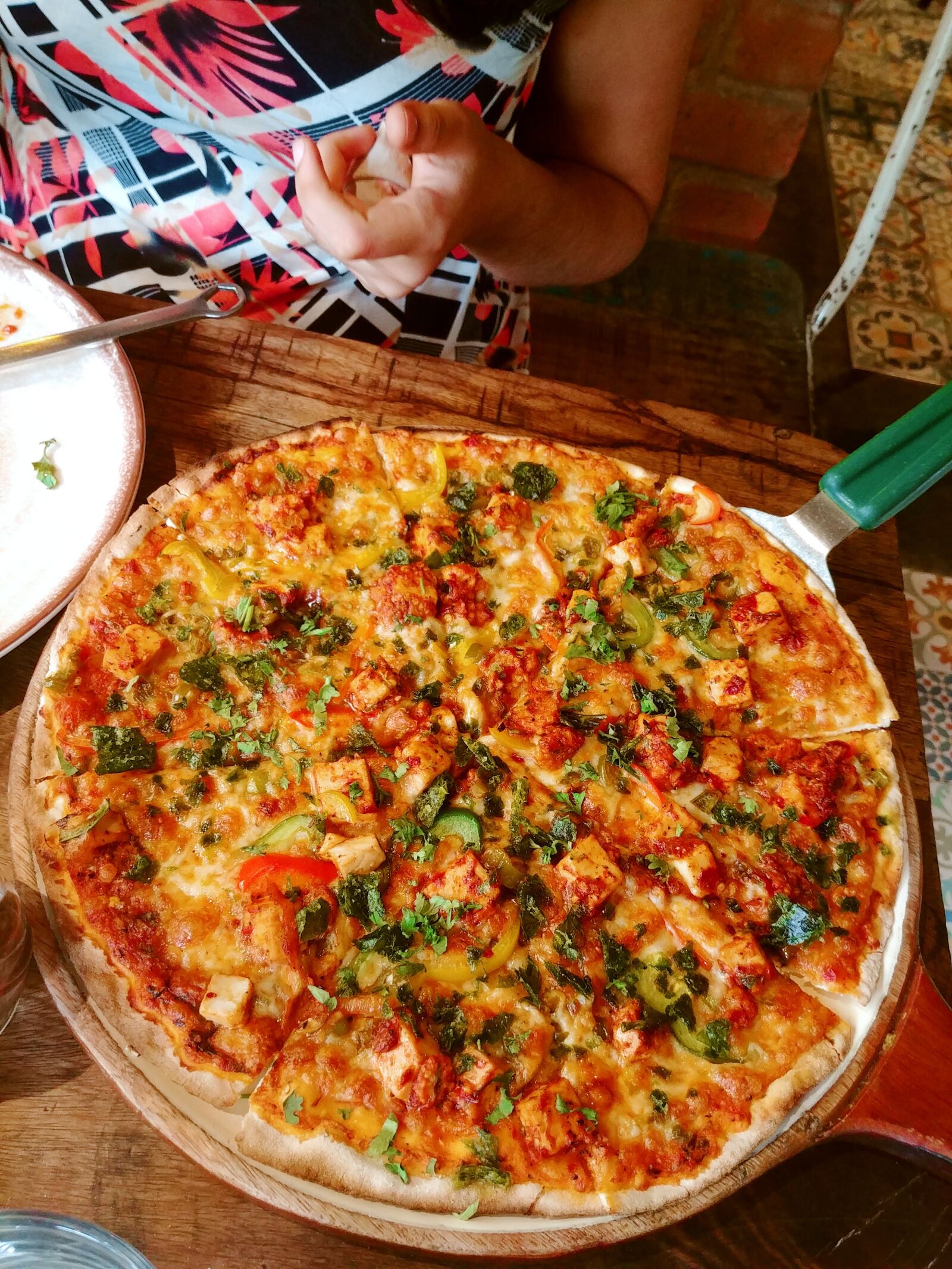 LG G6 sample photo. Pizza, italian, food photography