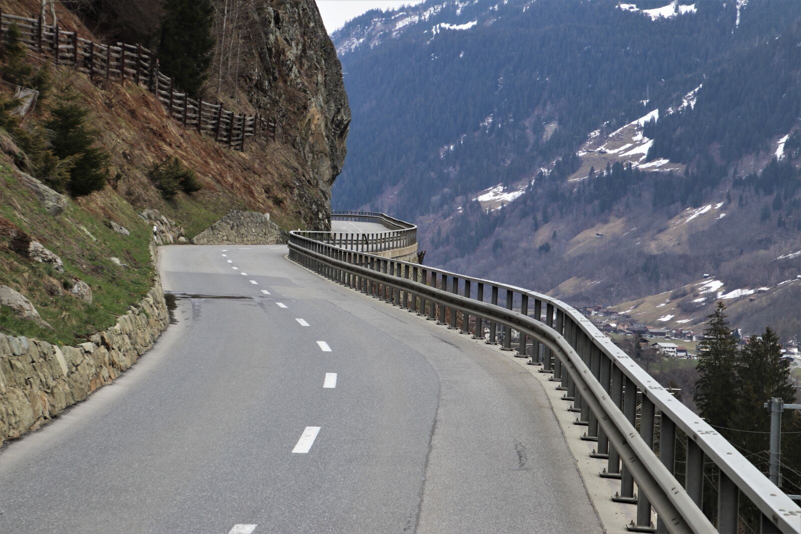 Canon EOS 80D sample photo. Cliff, the alps, highway photography