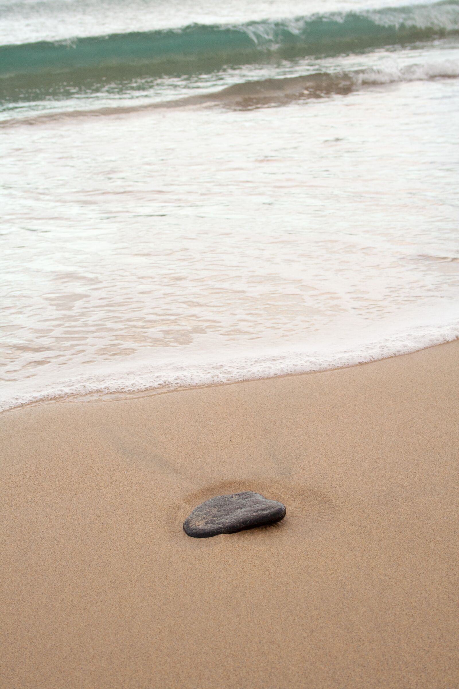 Canon EOS 350D (EOS Digital Rebel XT / EOS Kiss Digital N) sample photo. Stones, harmony, sea photography