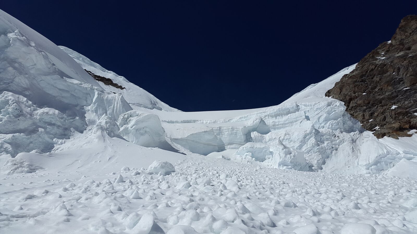 Samsung Galaxy Alpha sample photo. Avalanche, glacier, seracs photography