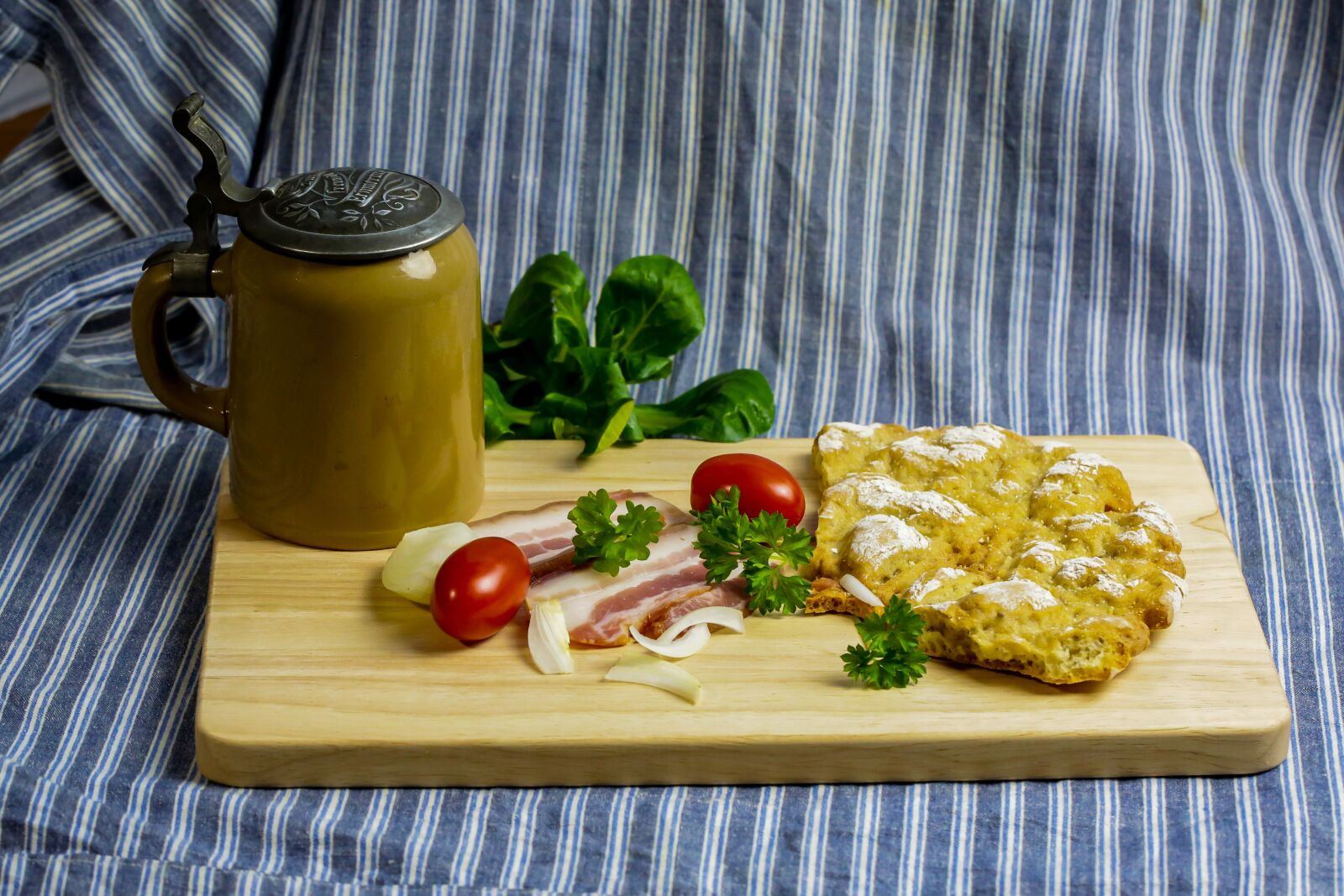 Canon EF 100mm F2.8L Macro IS USM sample photo. Crispy bread, flat bread photography