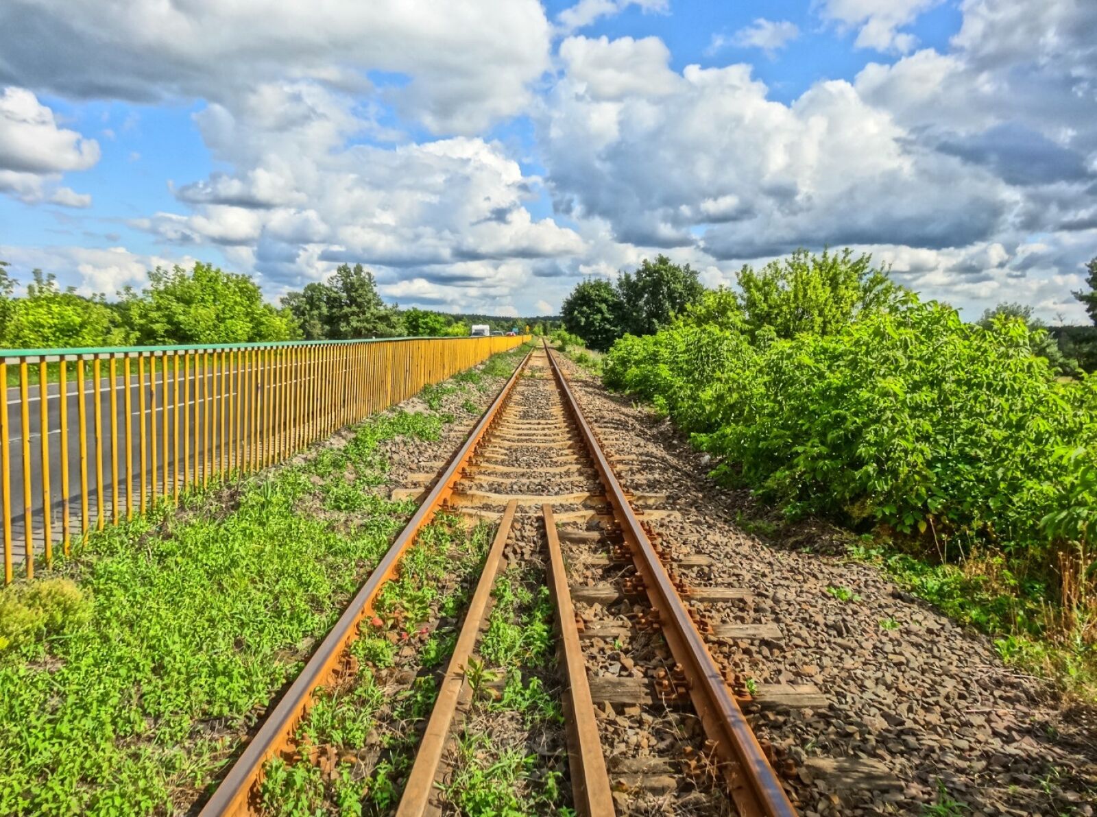 Sony Cyber-shot DSC-HX20V sample photo. Railway, tracks, line photography