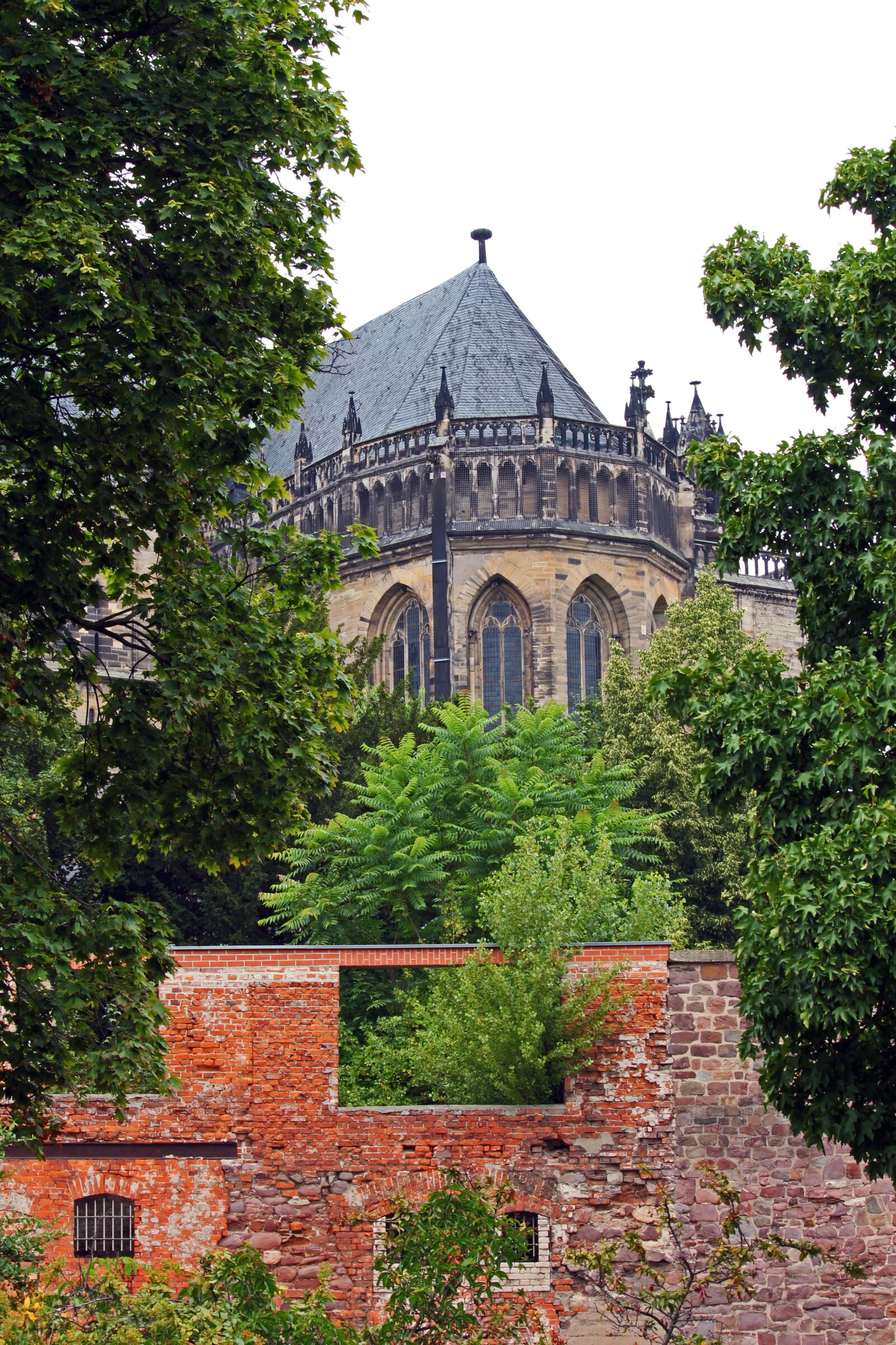 Canon EF-S 55-250mm F4-5.6 IS STM sample photo. Magdeburg, church, historic center photography
