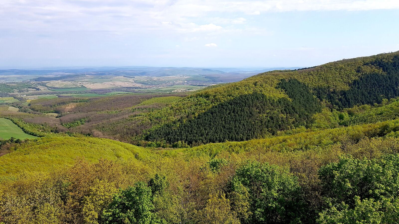 Samsung Galaxy S8 sample photo. Lookout tower, landscape, mountains photography