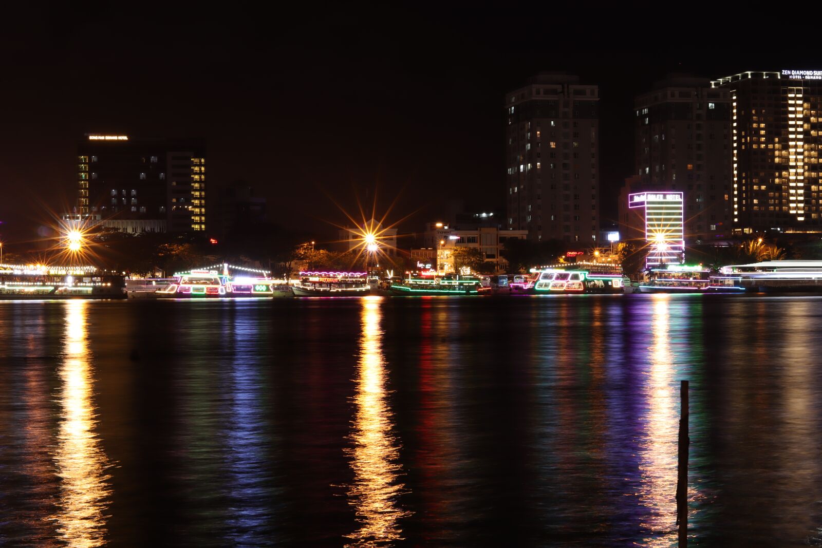 Canon EOS M50 (EOS Kiss M) sample photo. Da nang, song han photography