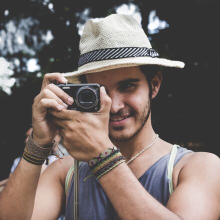 Canon EOS 700D (EOS Rebel T5i / EOS Kiss X7i) + Canon EF 50mm F1.8