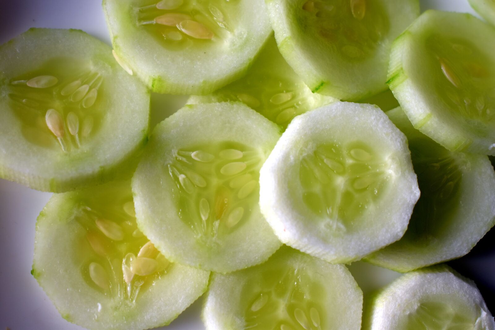 Nikon D5600 sample photo. Cucumbers, green salad, healthy photography